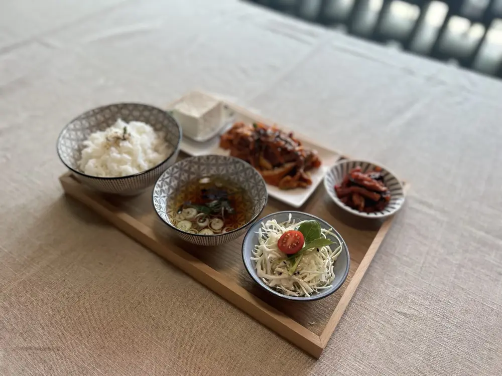 푸드갤러리빈 두부제육정식