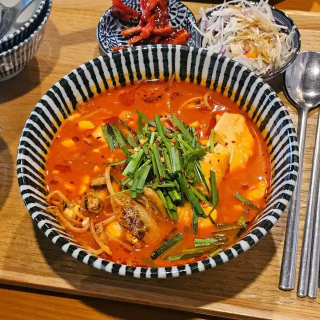 푸드갤러리빈 짜글이찌개 손님 사진 18