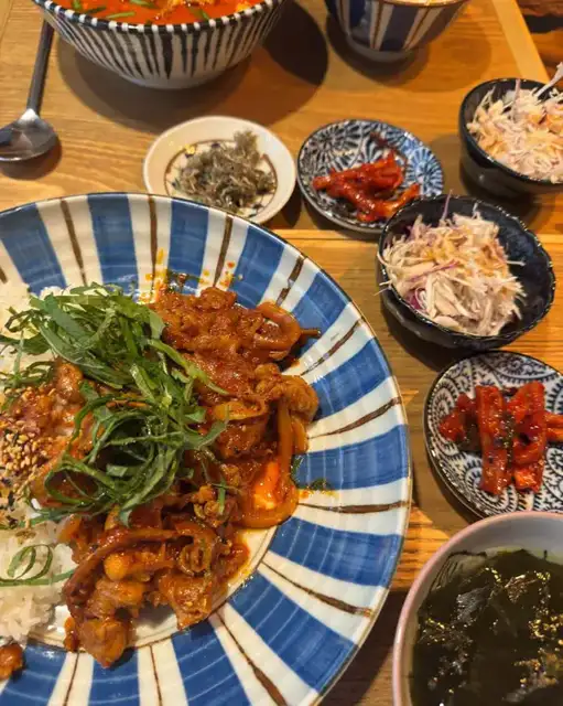 푸드갤러리빈 두부제육정식 손님 사진 20