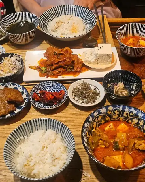 푸드갤러리빈 두부제육정식 손님 사진 21