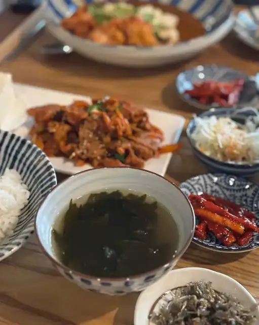 푸드갤러리빈 두부제육정식 손님 사진 22