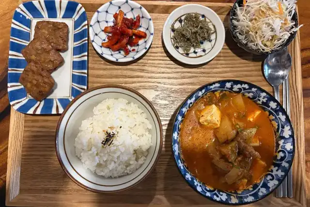푸드갤러리빈 짜글이찌개 손님 사진 2