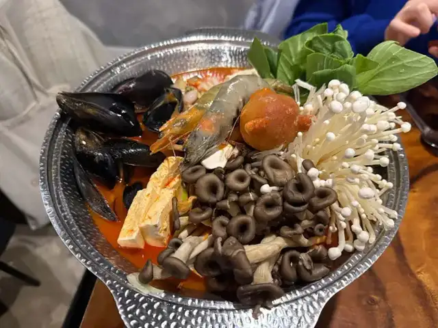 푸드갤러리빈 해물두부나베 손님 사진 5