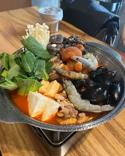 푸드갤러리빈 해물두부나베 손님 사진 6