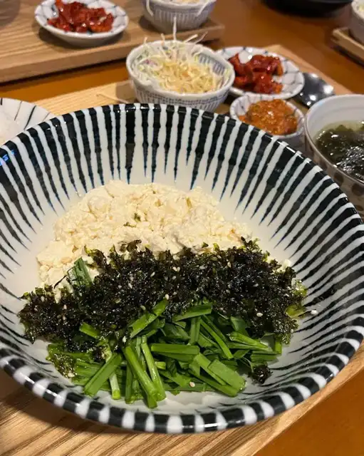 푸드갤러리빈 쌈장두부비빔밥 손님 사진 17