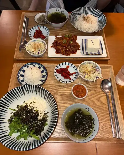 푸드갤러리빈 두부제육정식 손님 사진 8