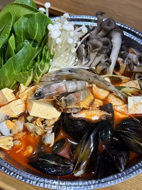 푸드갤러리빈 해물두부나베 손님 사진 1