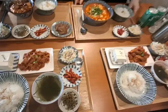 푸드갤러리빈 두부제육정식 손님 사진 11